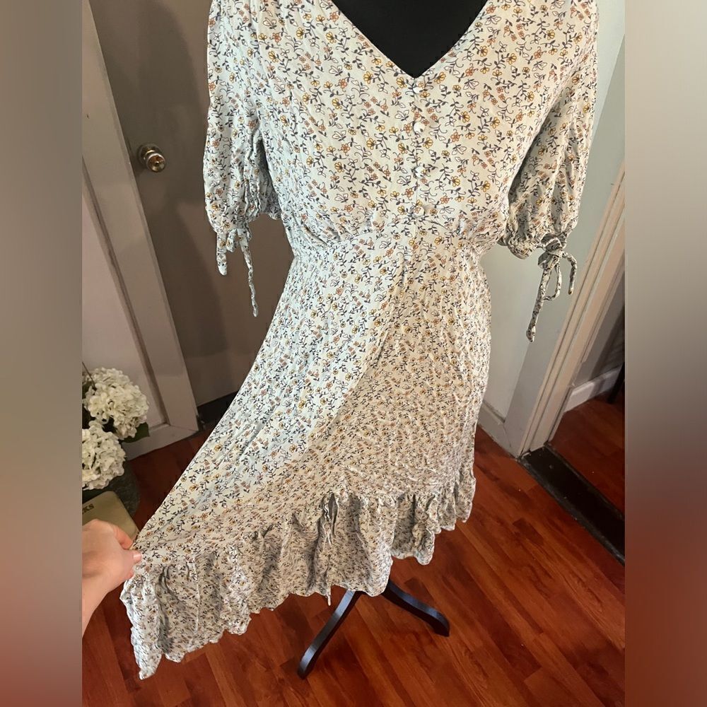 LUXOLOGY blue floral dress. Size medium.